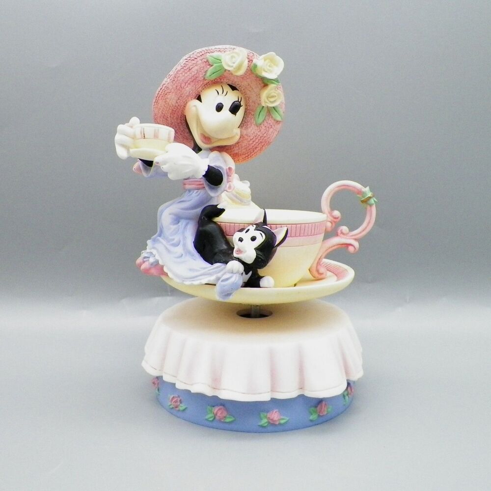 Disney Minnie's Yoo Hoo Tea Party Music Box with her Cat Figaro & a Teddy Bear